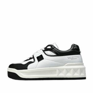 One Stud XL ‘White Black’